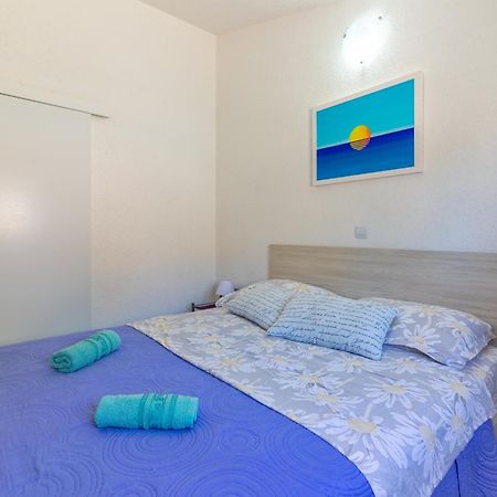 Seaside Secluded Apartments Cove Torac, Hvar - 575 Gdinj Номер фото