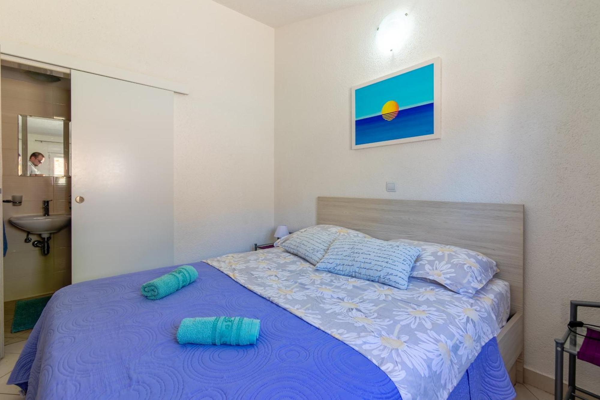 Seaside Secluded Apartments Cove Torac, Hvar - 575 Gdinj Номер фото